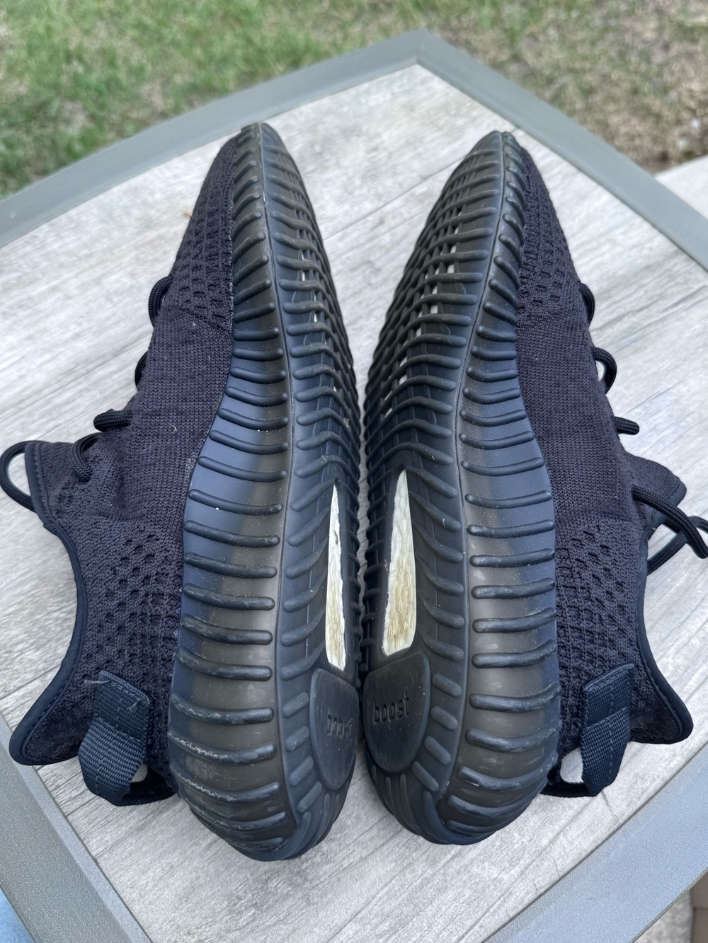 adidas Yeezy Boost 350 V2 “Onyx” – Men’s US 9.5 – Barely Worn, With Original Box - Picture 7 of 11